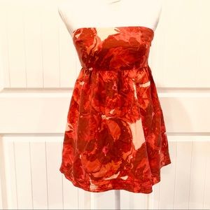 🐝Banana Republic Silk Floral Top - Size 6🐝